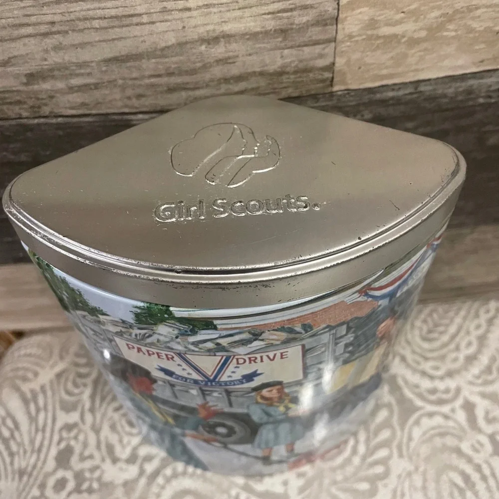 2004 Ashdon Farms Girl Scout Tin 1940s Promise Collectible Commemorative